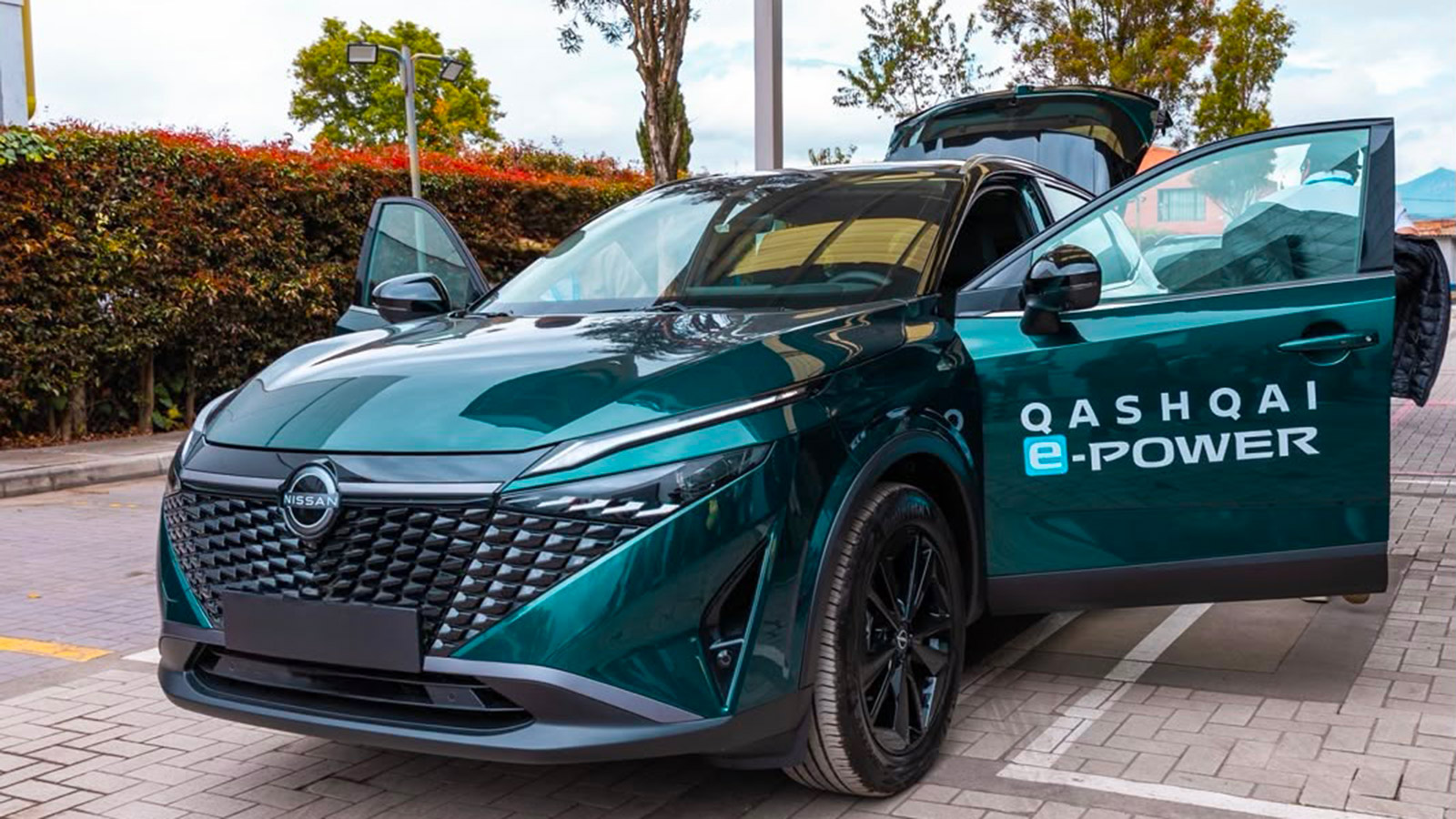 Ρεκόρ Guinness για το Nissan Qashqai - Έκανε 1.980 χλμ. με ένα γέμισμα 